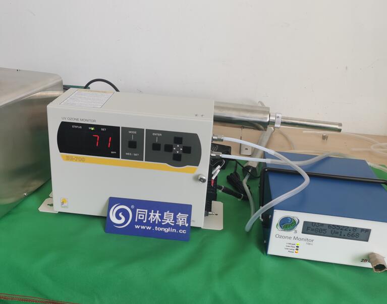 美國(guó)2B臭氧檢測(cè)儀與日本EG-700E檢測(cè)儀測(cè)試現(xiàn)場(chǎng)